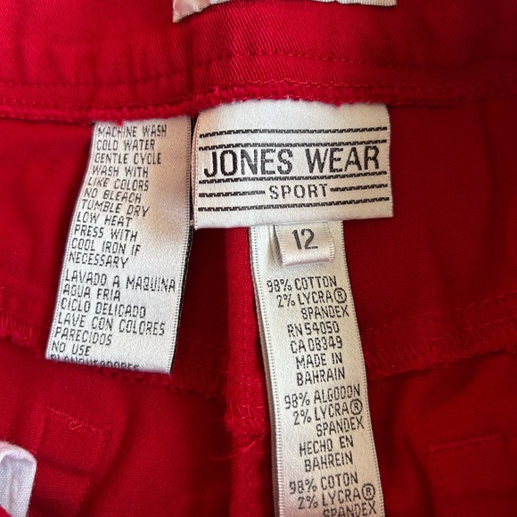 Women’s Joneswear Sport stretch Shorts - Picture 3 of 3